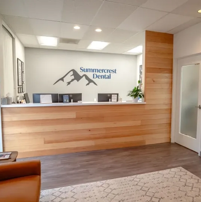 Image of waiting and reception area at [practice_name] in [city], [st]